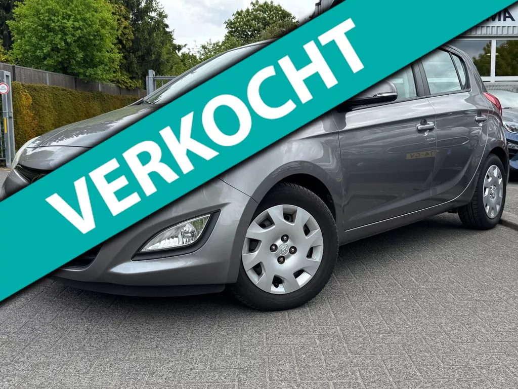 Hyundai I20 1.4i i-Motion | Automaat | Trekhaak | Climate |