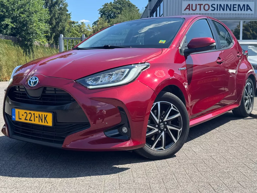 Toyota Yaris 1.5 Hybrid Dynamic | AUTOMAAT | Adaptive Cruise | Keyless |
