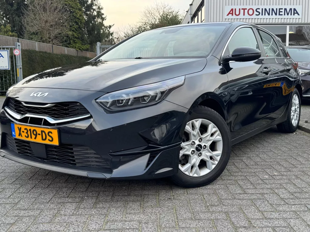 Kia Ceed 1.0 T-GDi DynamicLine | All Season | Apple Carplay | Climate | Cruise |