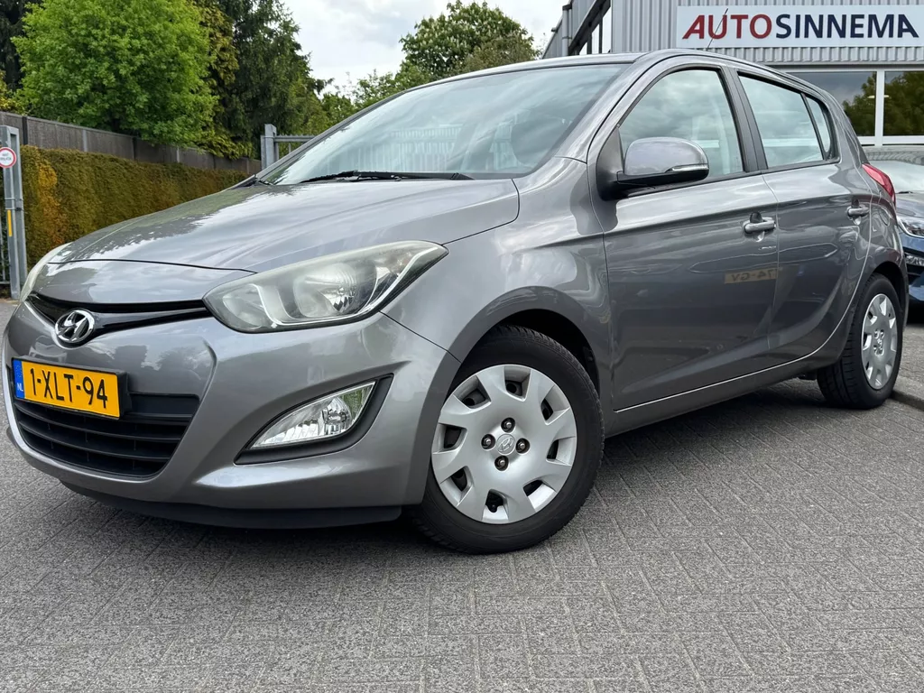 Hyundai I20 1.4i i-Motion | Automaat | Trekhaak | Climate |