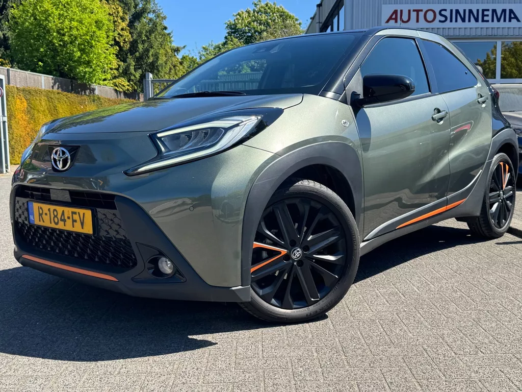 Toyota Aygo X 1.0 VVT-i MT Limited | Stoelverwarming | JBL | Climate Control |