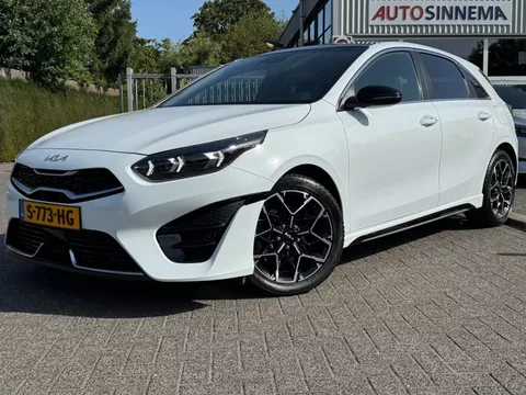 Kia Ceed 1.5 T-GDi GT-Line | Automaat | Panoramadak | Stoel- & Stuurverwarming |
