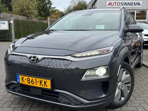 Hyundai Kona EV Limited 64 kWh 3 FASE Trekhaak Panoramadak